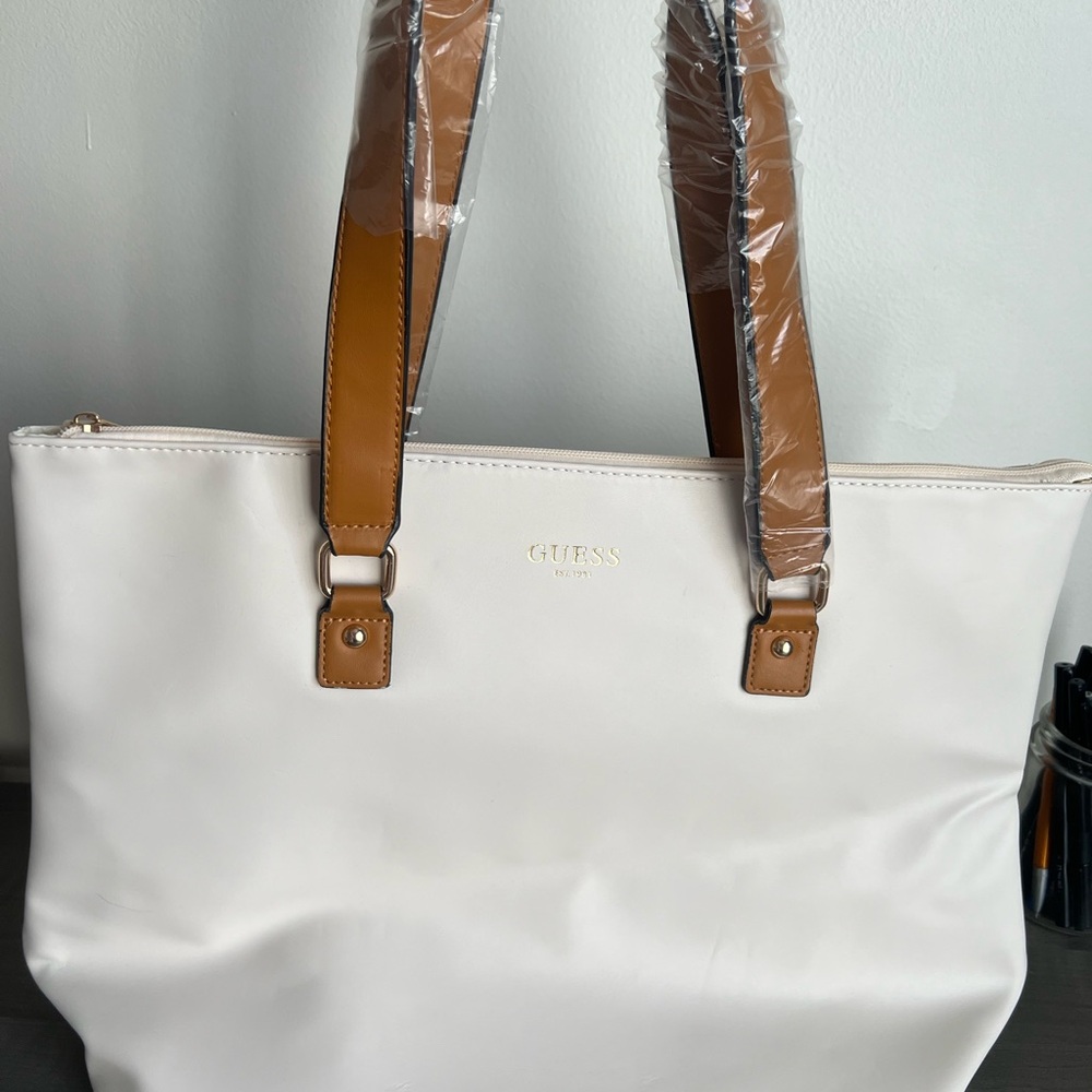 Guess White and Brown Tote Bag - Picture 4 of 4